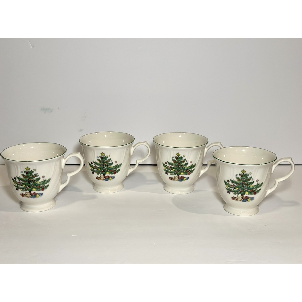 Nikko Japan Vintage Christmas‎ Tree Coffee Tea Cup Footed Small 6 Oz Set of 4